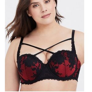 BLACK & RED LACE STRAPPY PUSH-UP STRAPLESS BRA